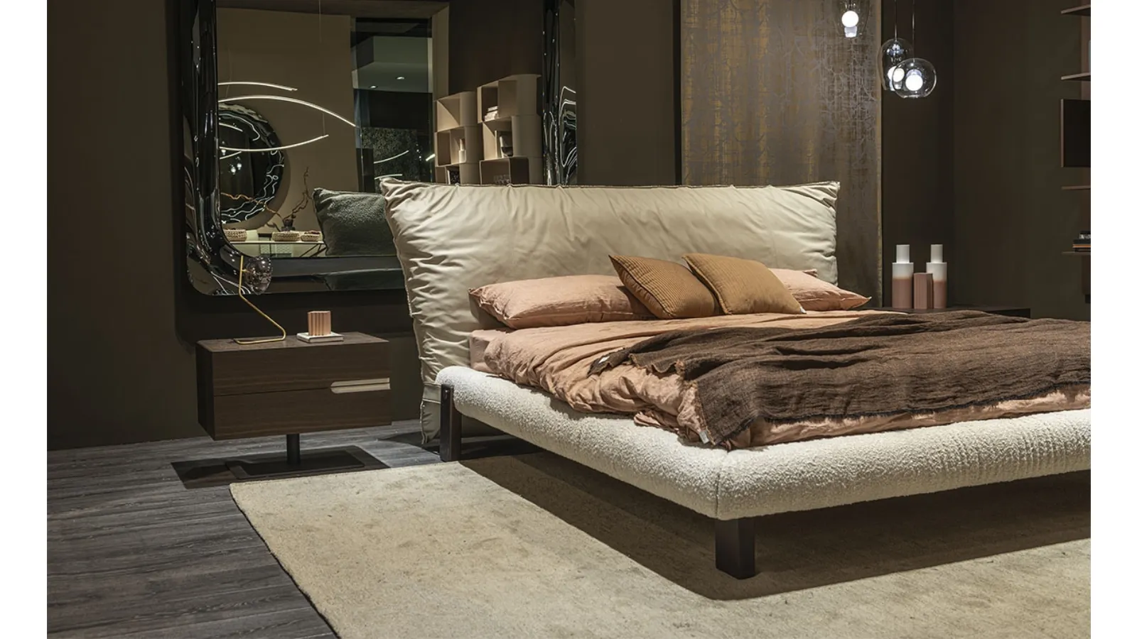 Letto di design Pascal in pelle e tessuto di Cattelan Italia