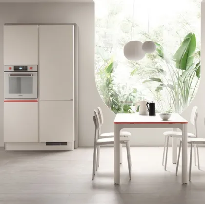 Cucina Moderna Dandy Plus Bianco con maniglia Rosso Corallo di Scavolini